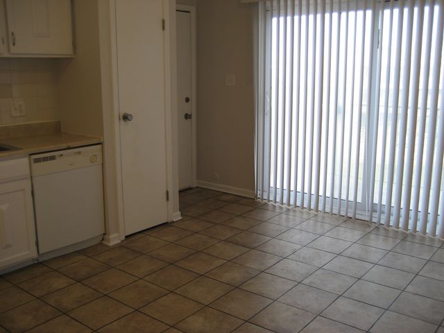 1424 CAROL Court 3A, Palatine, IL 60074