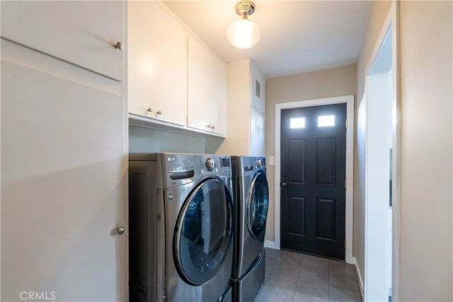 17200 Willard, Lake Balboa, CA 91406