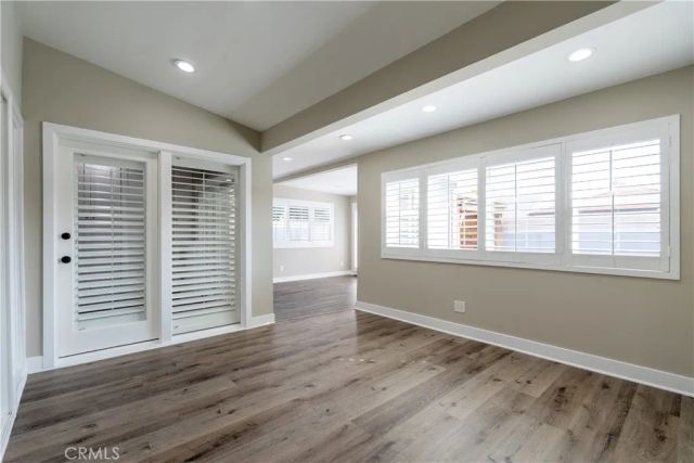 17200 Willard, Lake Balboa, CA 91406