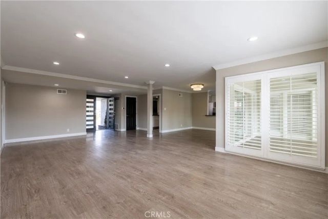 17200 Willard, Lake Balboa, CA 91406