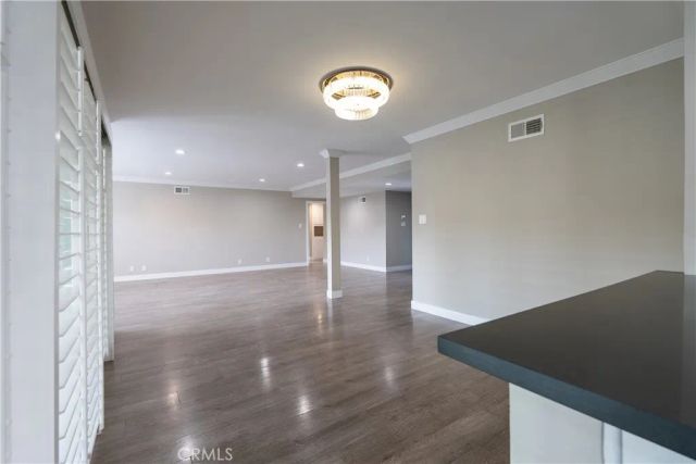 17200 Willard, Lake Balboa, CA 91406