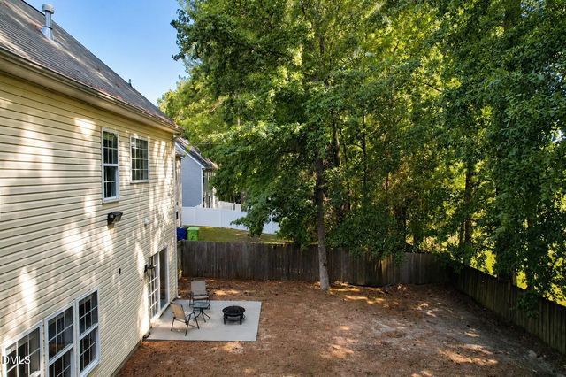 2916 Smooth Stone Trail, Raleigh, NC 27610