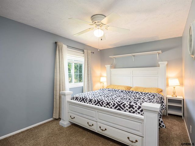 1823 S 155 Avenue, Omaha, NE 68144