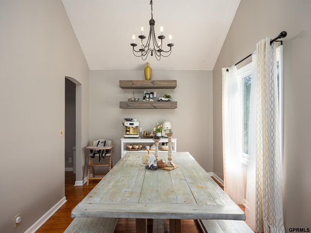 1823 S 155 Avenue, Omaha, NE 68144