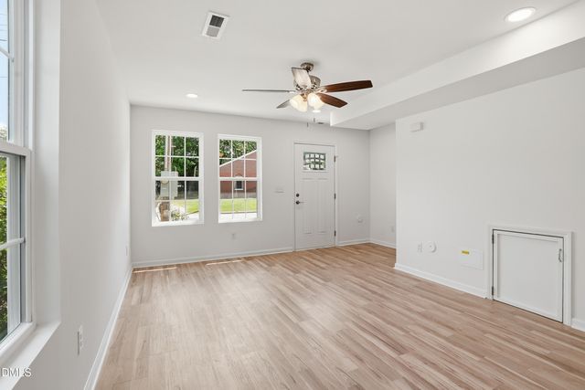 516 Singletary Street SE, Wilson, NC 27893