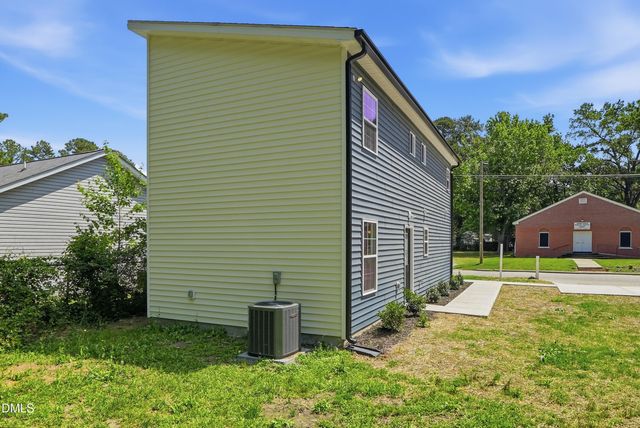 516 Singletary Street SE, Wilson, NC 27893
