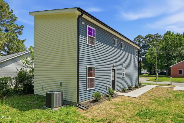 516 Singletary Street SE, Wilson, NC 27893