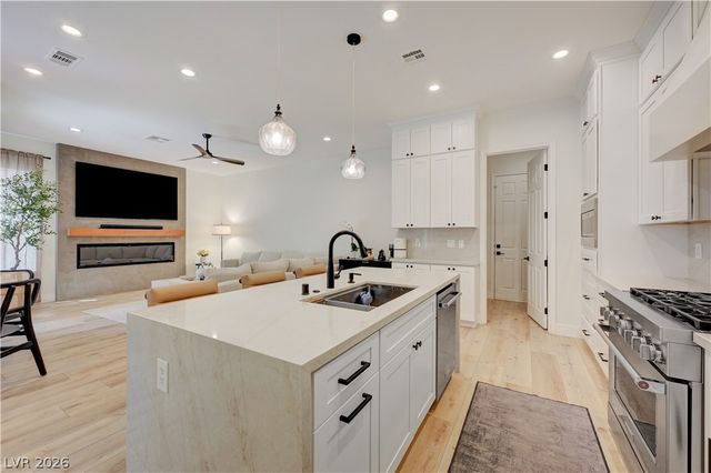 11337 Corsica Mist Avenue, Las Vegas, NV 89135