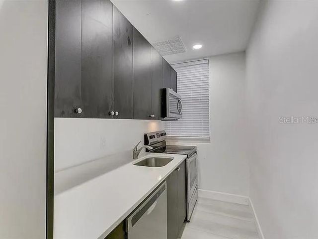 1862 6TH STREET, Sarasota, FL 34236