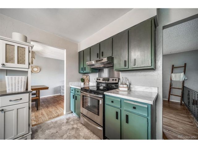 9837 W Arizona Ave, Lakewood, CO 80232