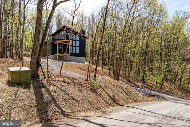 88 MALLARD DR., Basye, VA 22810