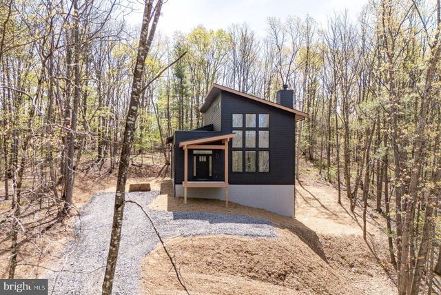 88 MALLARD DR., Basye, VA 22810