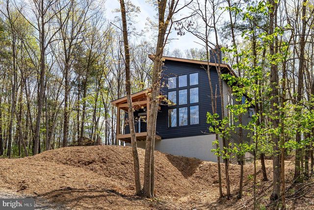 88 MALLARD DR., Basye, VA 22810