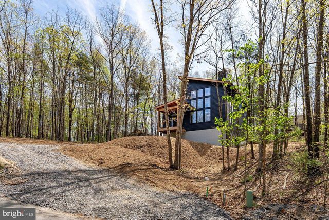 88 MALLARD DR., Basye, VA 22810