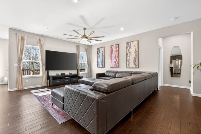 6794 Falls Ridge Ln, College Grove, TN 37046