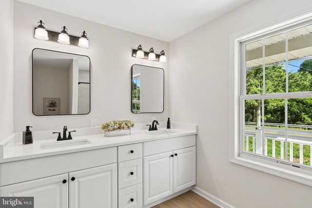 224 W CECIL AVE, North East, MD 21901