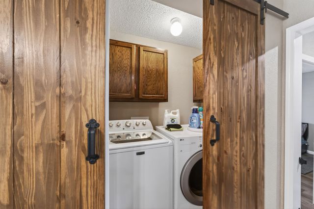 1606 Edgemoor St, El Dorado, KS 67042