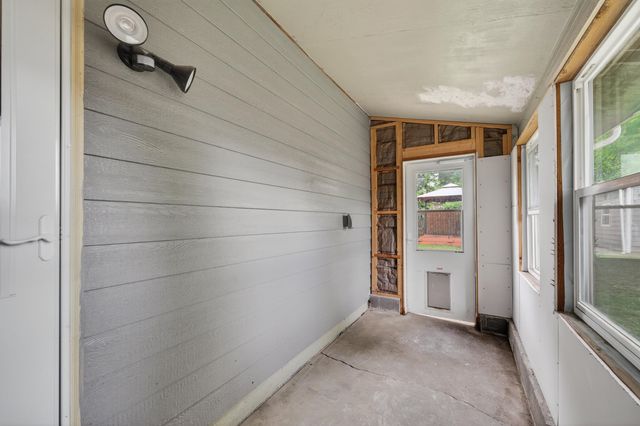1606 Edgemoor St, El Dorado, KS 67042