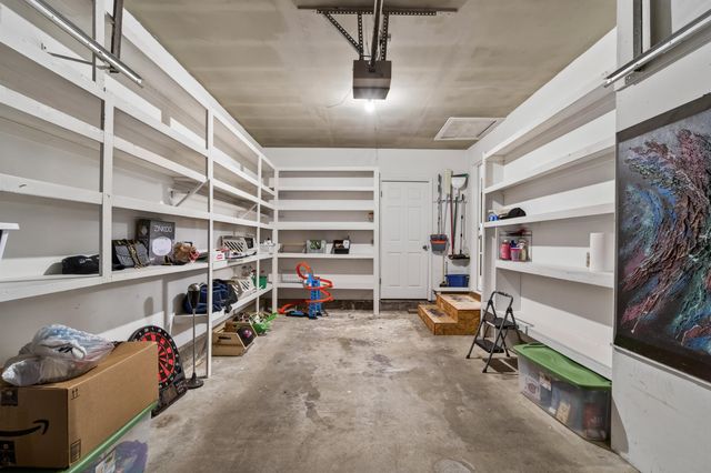 1606 Edgemoor St, El Dorado, KS 67042