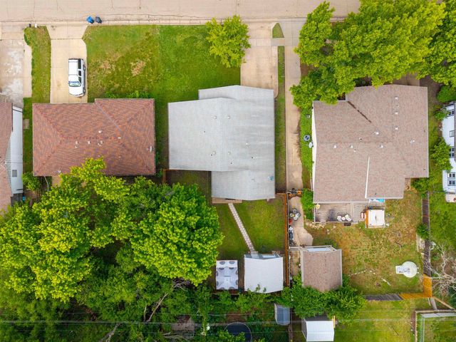 1606 Edgemoor St, El Dorado, KS 67042