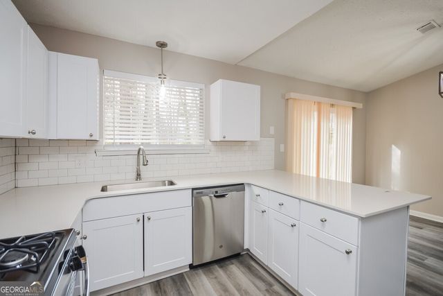 7943 Taylor Circle, Riverdale, GA 30274