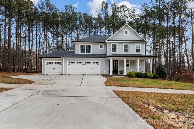3227 Cape Fox Court, Denver, NC 28037