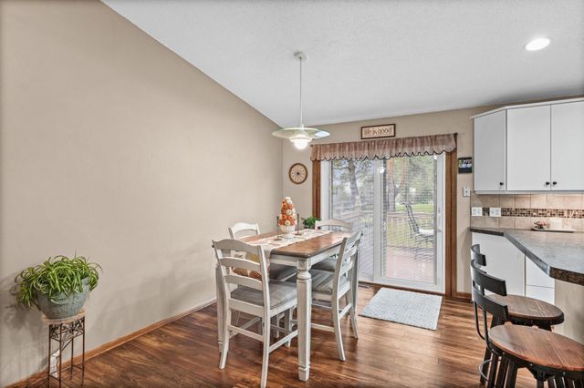 1142 Parkview Lane, Eagan, MN 55123