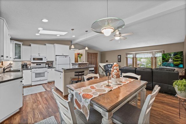 1142 Parkview Lane, Eagan, MN 55123