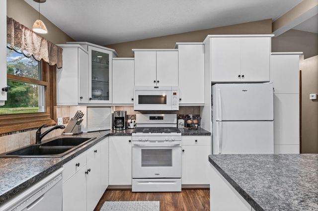 1142 Parkview Lane, Eagan, MN 55123