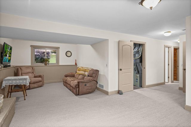 1142 Parkview Lane, Eagan, MN 55123