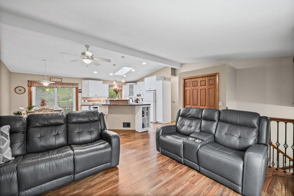1142 Parkview Lane, Eagan, MN 55123 — photo 5
