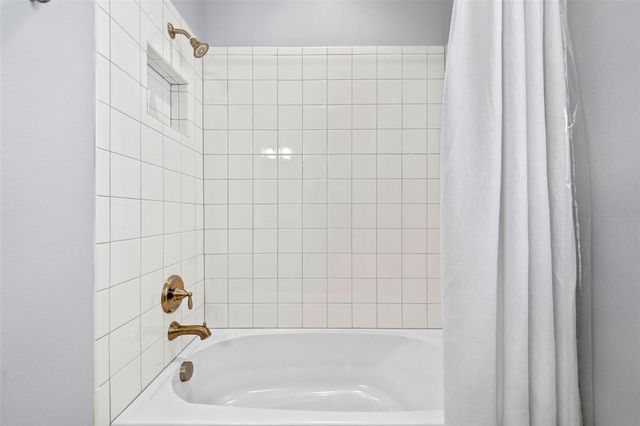 8011 RED ORCHARD COURT, Tampa, FL 33635