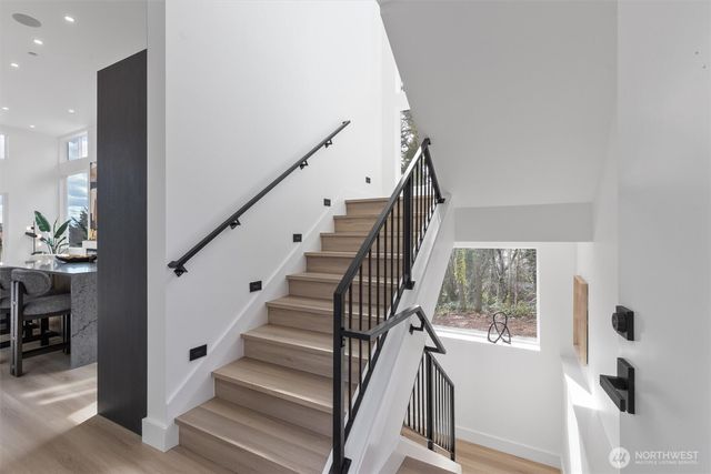 11905 89th Avenue NE, Kirkland, WA 98034