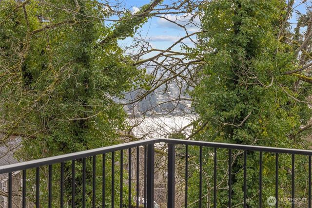 11905 89th Avenue NE, Kirkland, WA 98034