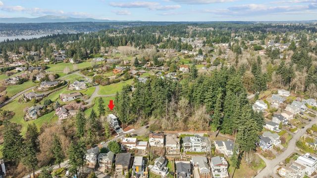 11905 89th Avenue NE, Kirkland, WA 98034