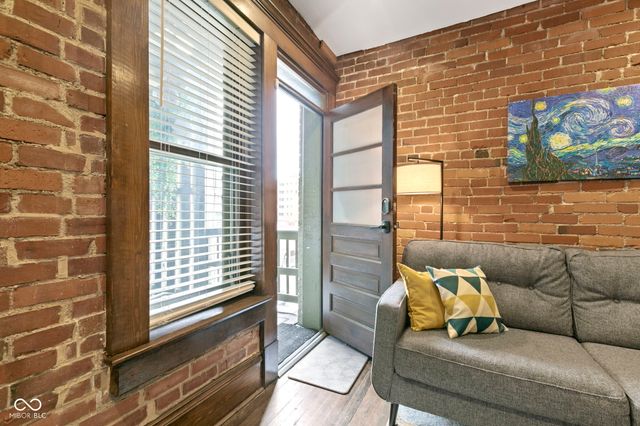 108 E Saint Clair Street E, Indianapolis, IN 46204