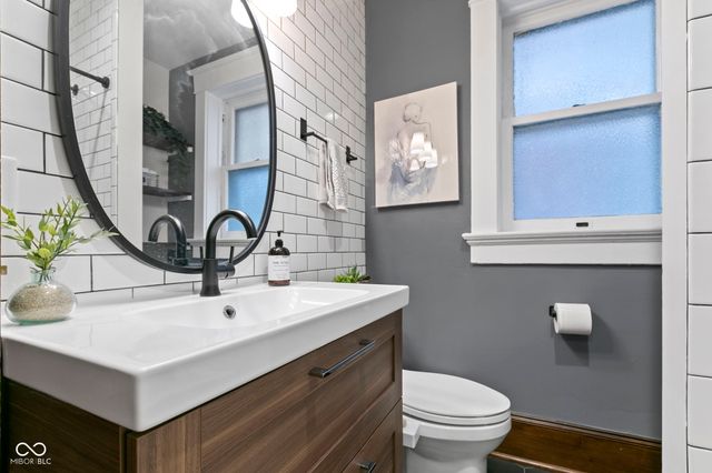 108 E Saint Clair Street E, Indianapolis, IN 46204