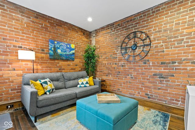 108 E Saint Clair Street E, Indianapolis, IN 46204