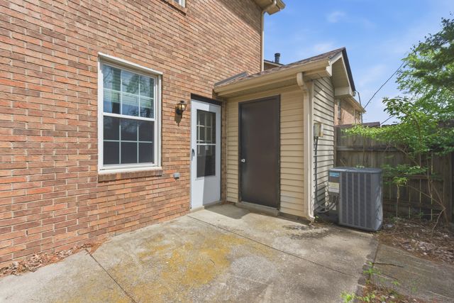 123 McMurray Cir, Nashville, TN 37211