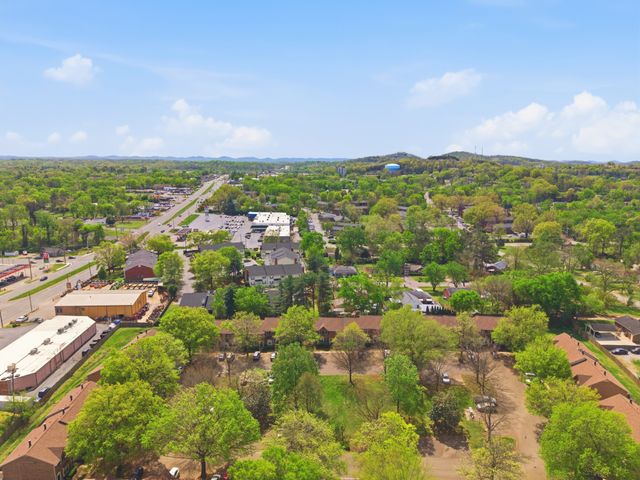 123 McMurray Cir, Nashville, TN 37211