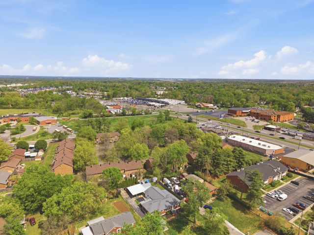 123 McMurray Cir, Nashville, TN 37211