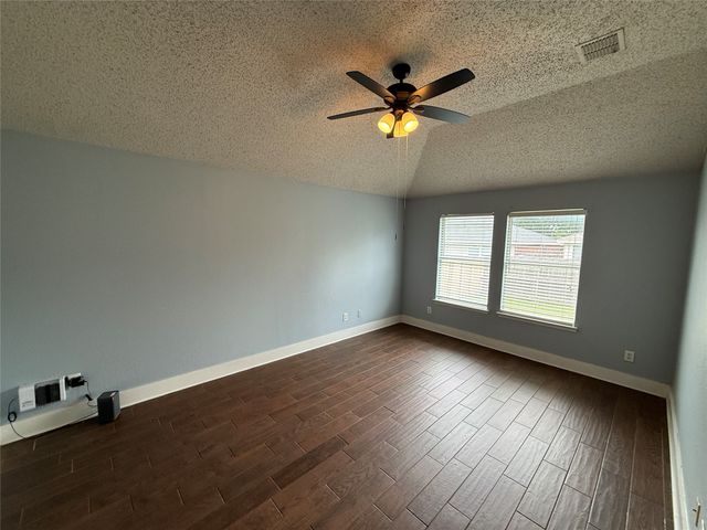 1100 Alexandria Drive, Forney, TX 75126