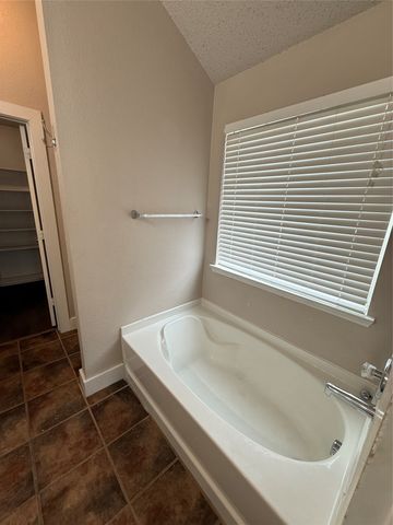 1100 Alexandria Drive, Forney, TX 75126