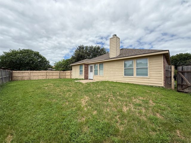 1100 Alexandria Drive, Forney, TX 75126