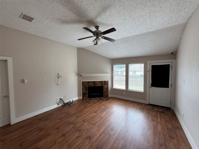 1100 Alexandria Drive, Forney, TX 75126