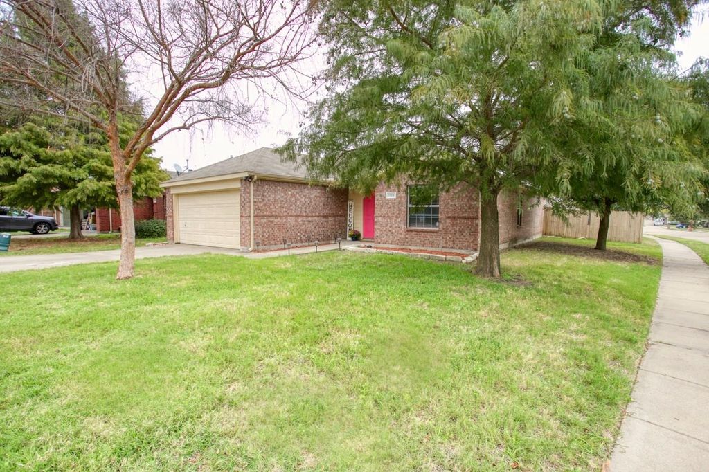 1100 Alexandria Drive, Forney, TX 75126