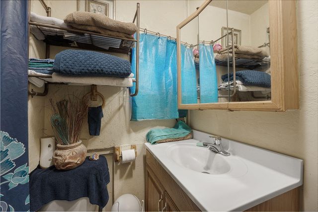 524 Don Sosteno Road, Los Lunas, NM 87031