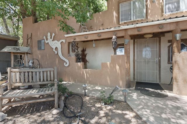 524 Don Sosteno Road, Los Lunas, NM 87031