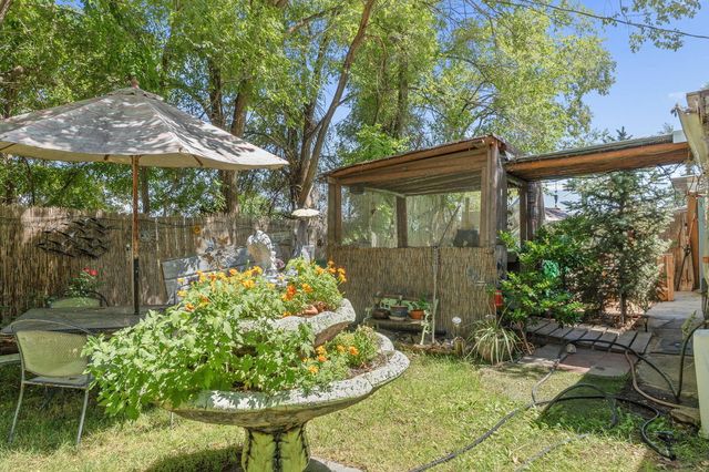 524 Don Sosteno Road, Los Lunas, NM 87031