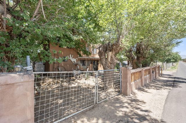 524 Don Sosteno Road, Los Lunas, NM 87031